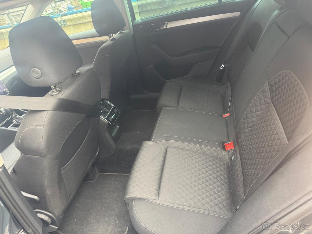 Skoda Superb Combi 2.0 TDI 4x4 - 17