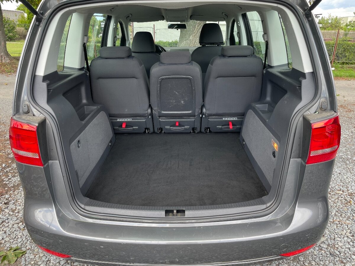 VW Touran 1.6 TDi Navigace,Climatronic - 17