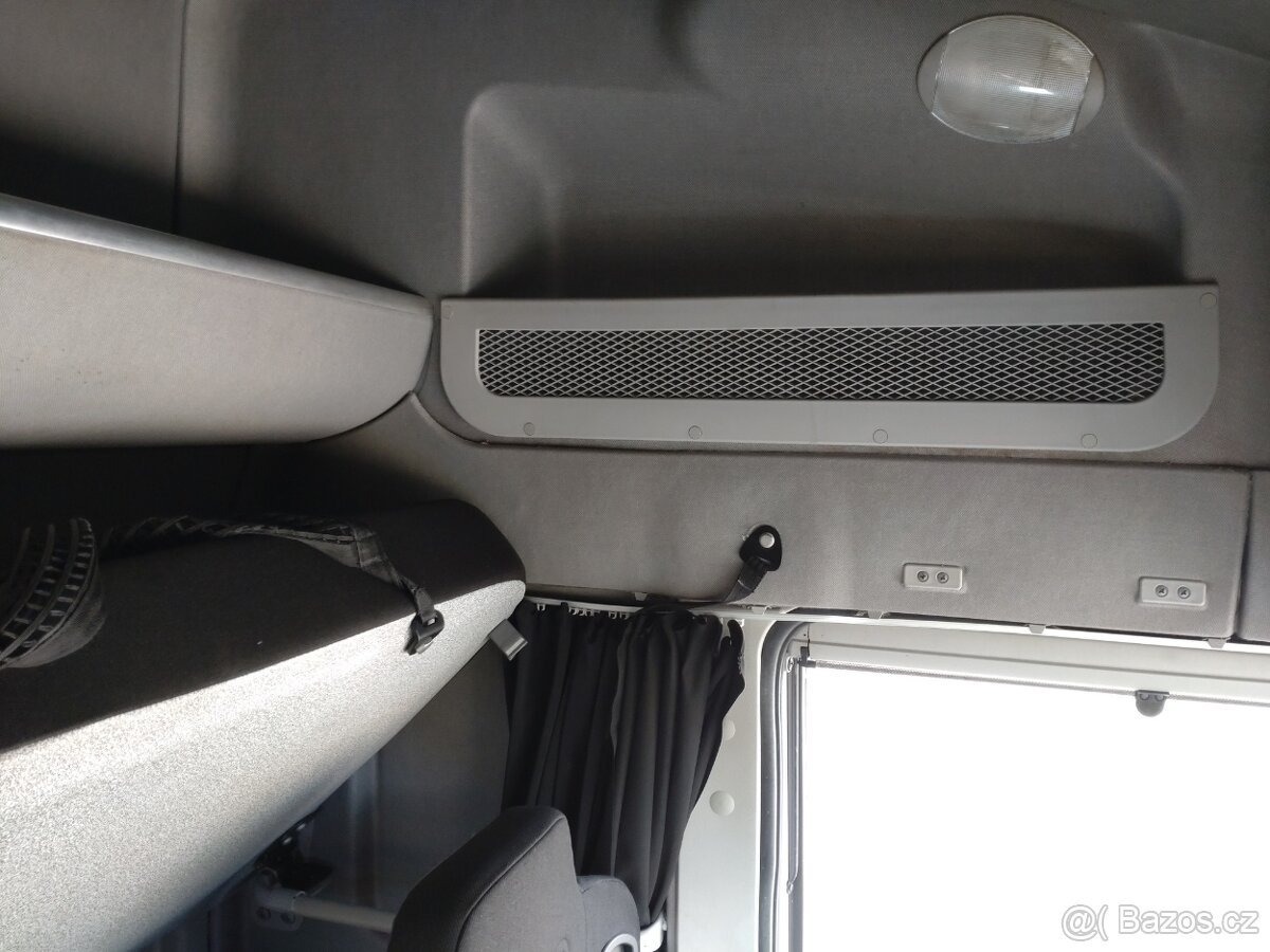 IVECO EUROCARGO 120E28-19 EP - Čelo - 2 lůžka - 17