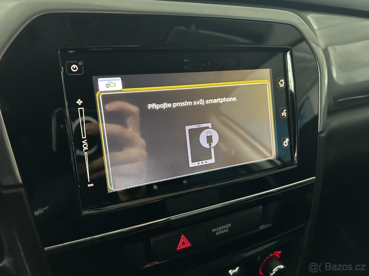 Suzuki Vitara 1.6i 4x4,SHINE,SERVISKA,TAŽNÉ - 17