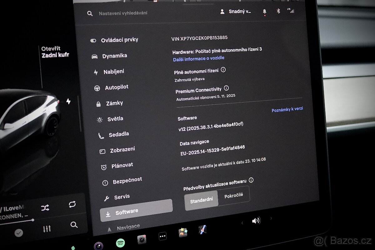 Tesla Model Y Long Range Dual Motor AWD REZERVOVÁNO - 17