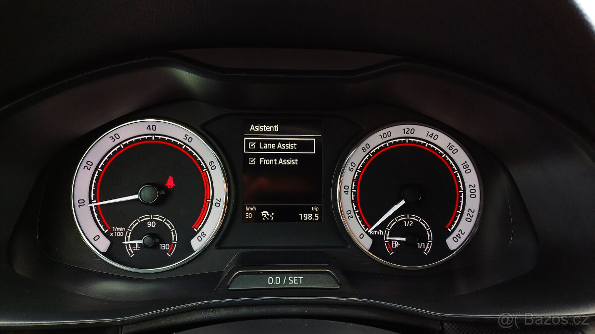 Škoda Scala 1.5TSI 110kW MONTE CARLO-1.maj-koup.ČR-NEHAV-DPH - 17