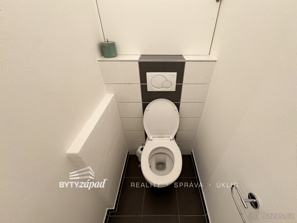 Pronájem bytu 3+1, 84 m2 po kompletní rekonstrukci, v přízem - 17