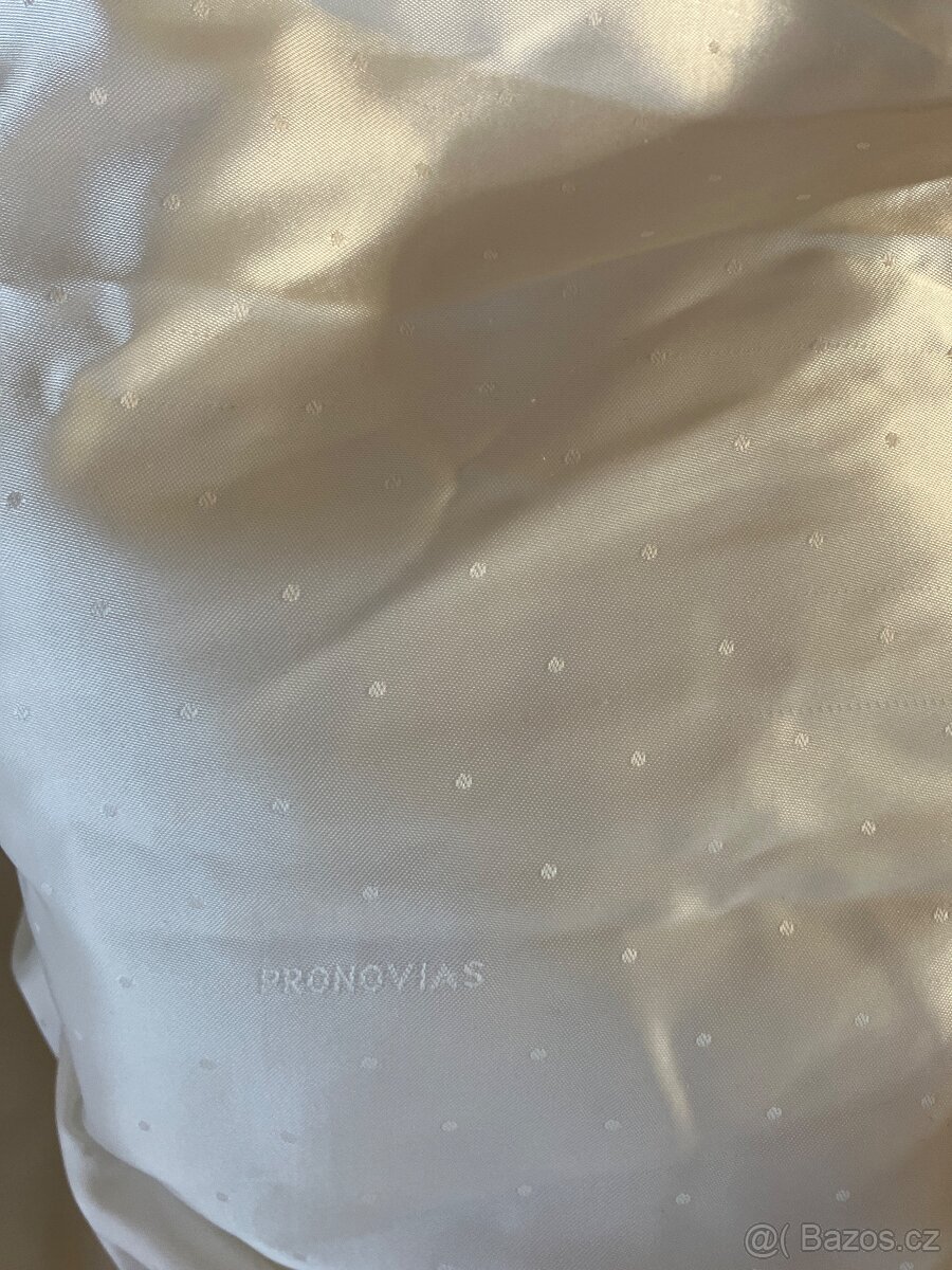 Svatební šaty Pronovias Laren - 17