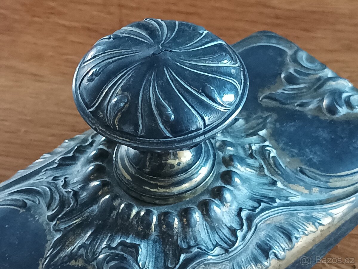 STAROŽITNÝ SECESNÍ KOVOVÝ PIJÁK FRANCIE 1925 - 17