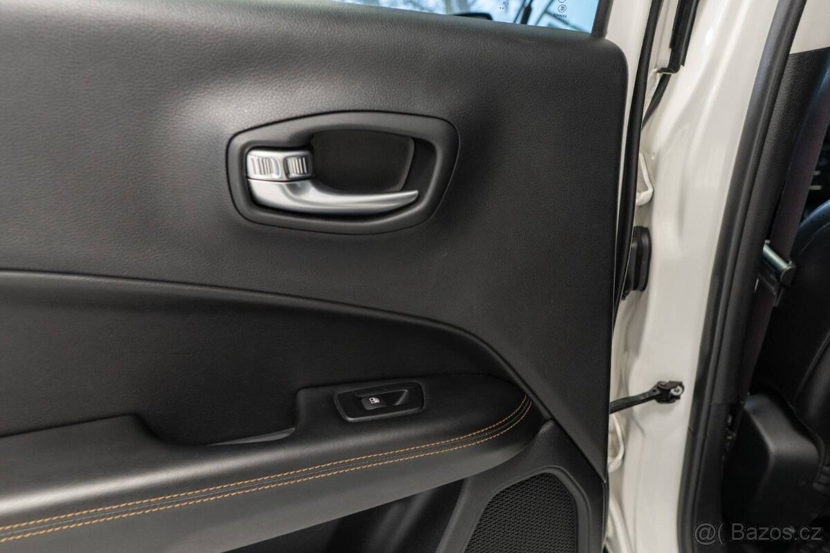 Jeep Compass 2.0L MJet 140 4WD Limited A/T - 17