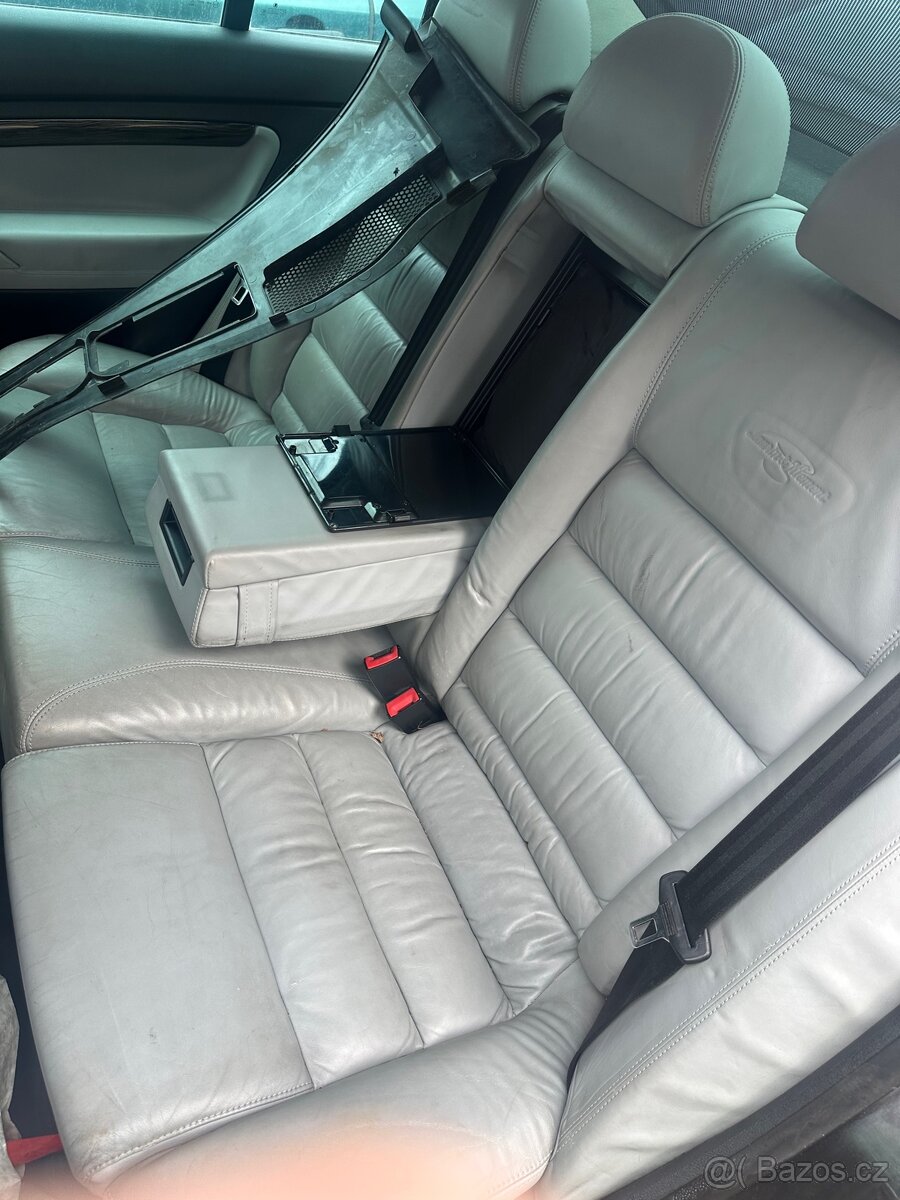 Škoda Superb 2,5 tdi Laurin&Klement díly - 17