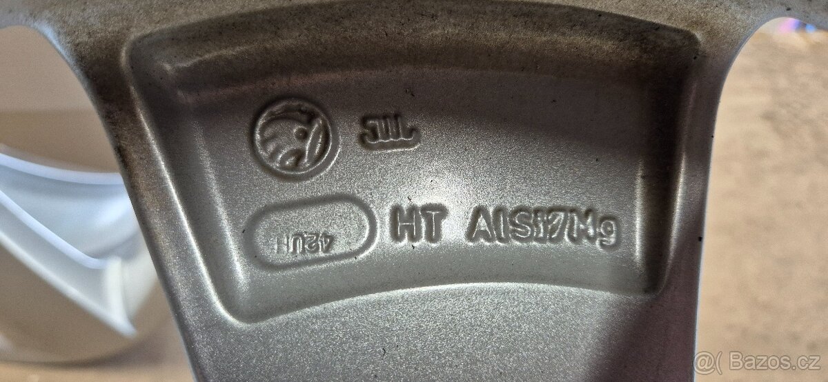 Alu kola originál Škoda 5x112 6,5x17 ET38 565 601 025 J - 17