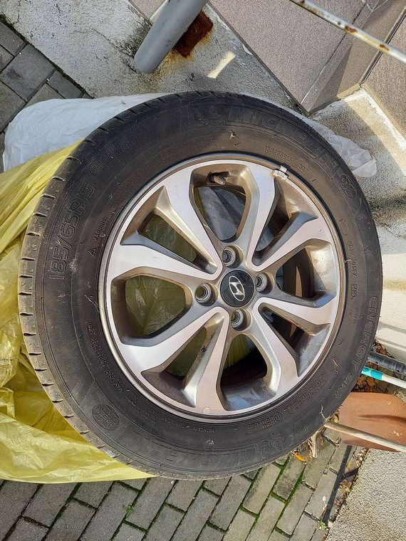 Hyundai i20 1,25i klima+ČR+37000kmTOPSTAV - 17