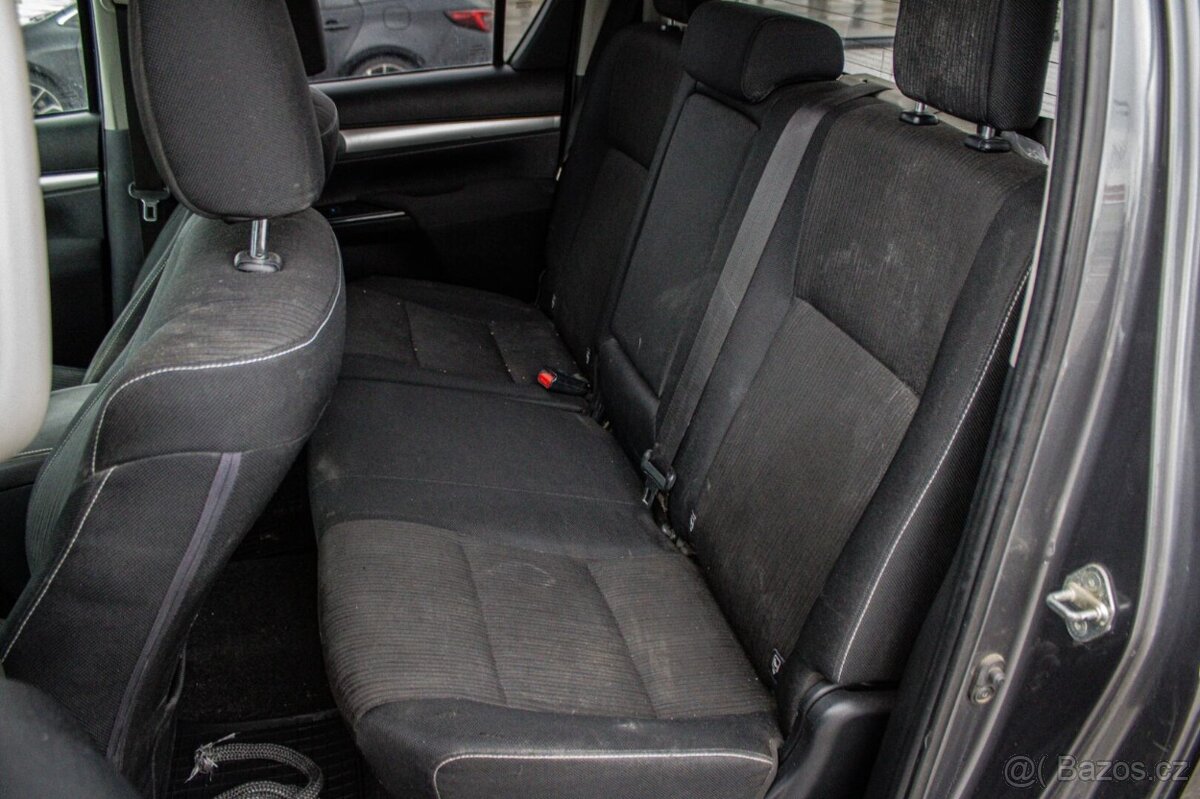 Toyota Hilux 2.4 D-4D Active A/T | 4x4 | - 17