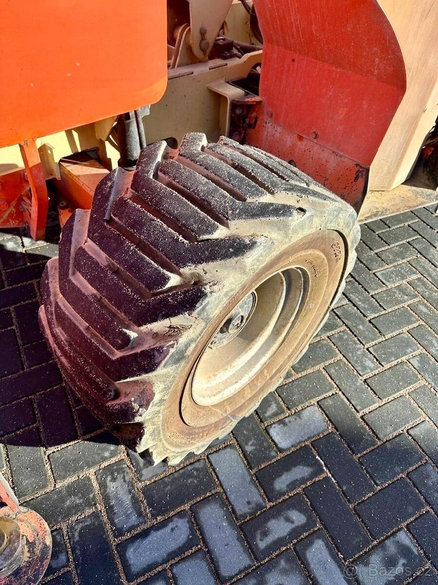 Terénní nůžková plošina JLG 3394 RT - 17