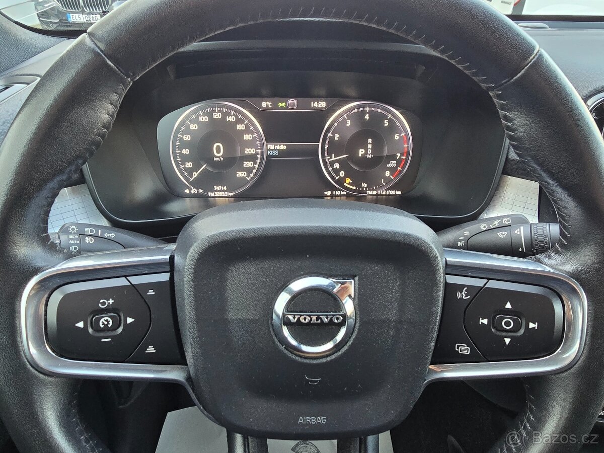 VOLVO XC40 2,0 182kW T5 AWD MOMENTUM Auto ČR 2019 LED + KŮŽE - 17