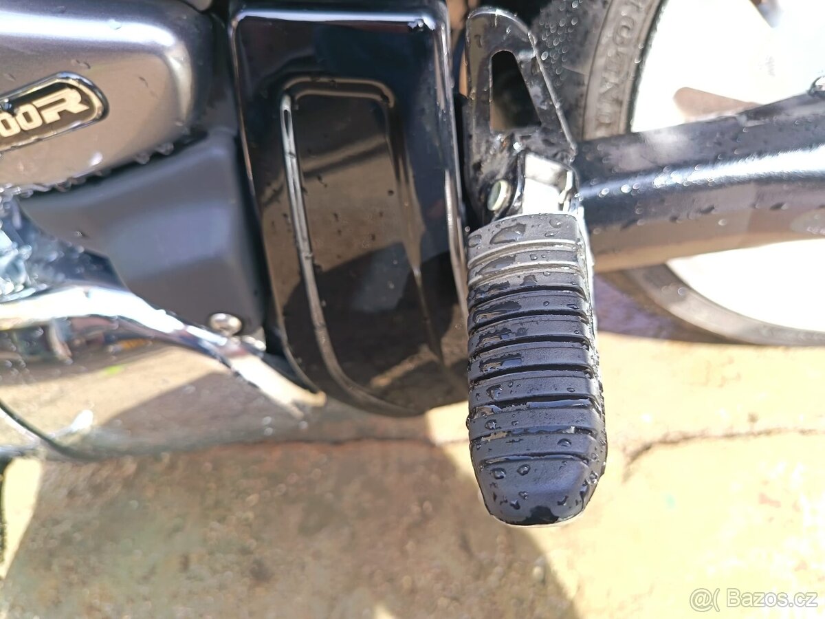 Suzuki VZR 1800 - 17