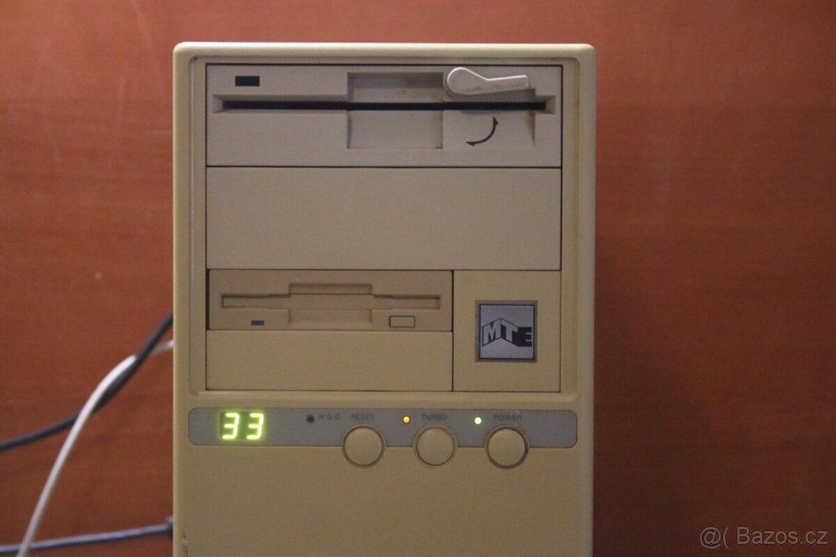 MUZEUM PC - Staré PC - 486DX4 Plus - 17