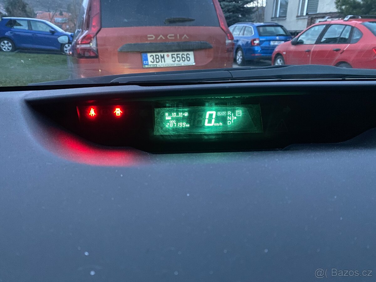 TOYOTA Prius 20 - 17