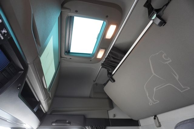 MAN TGX 26.470 - 6x2 - Krone - Carrier Supra 950 – EURO 6 - 17