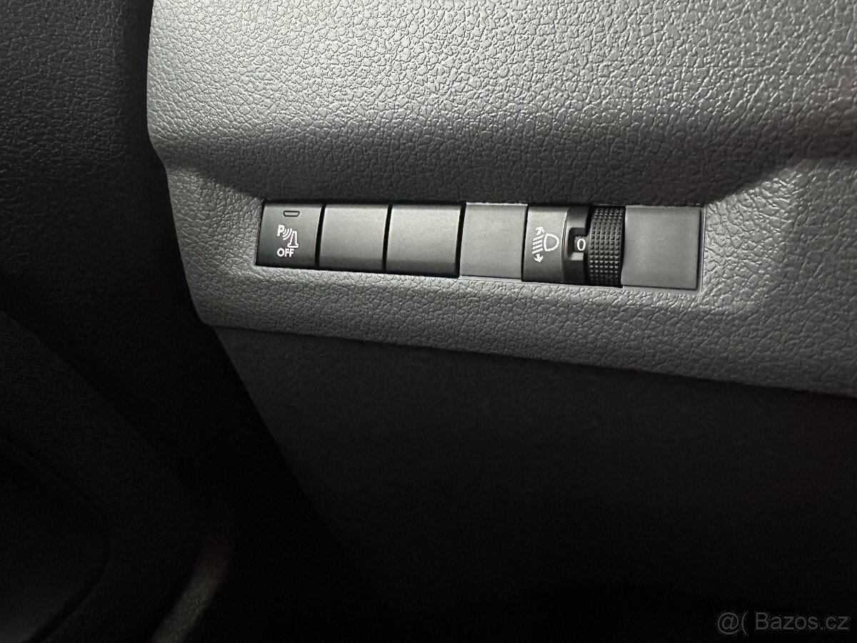 Opel Vivaro 2,0,110kw,86tis.km,6míst, tažné, DPH - 17