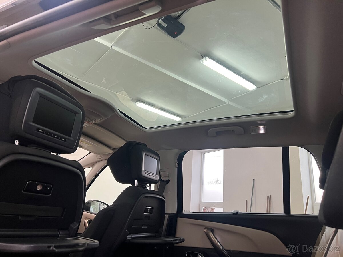 Citroën C4 Picasso 1.6i EXCLUSIV TOP VÝBAVA 7 MÍST PANORAMA - 17