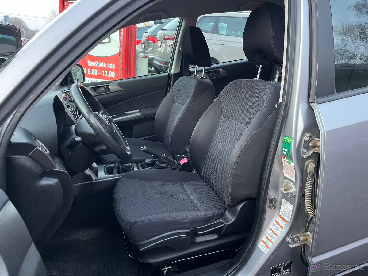 Subaru Forester 2.0i XS • 8/2011 • 110kw • Původ ČR - 17