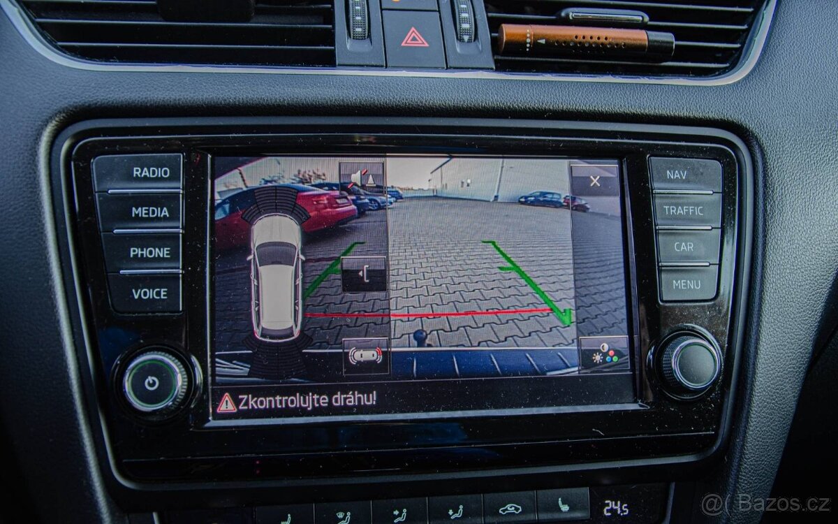 Škoda Octavia Combi SCOUT 2.0 TDI DSG 4x4 - 17