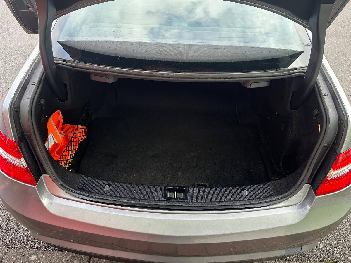 Mercedes-Benz E Coupe E 250 CDI Blue Efficiency Elegance - 17