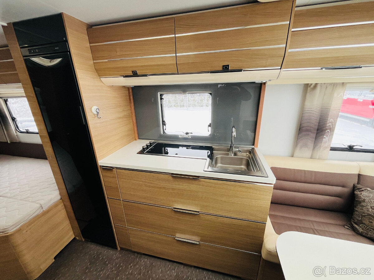 Adria Adora, Mover, předstan - 17