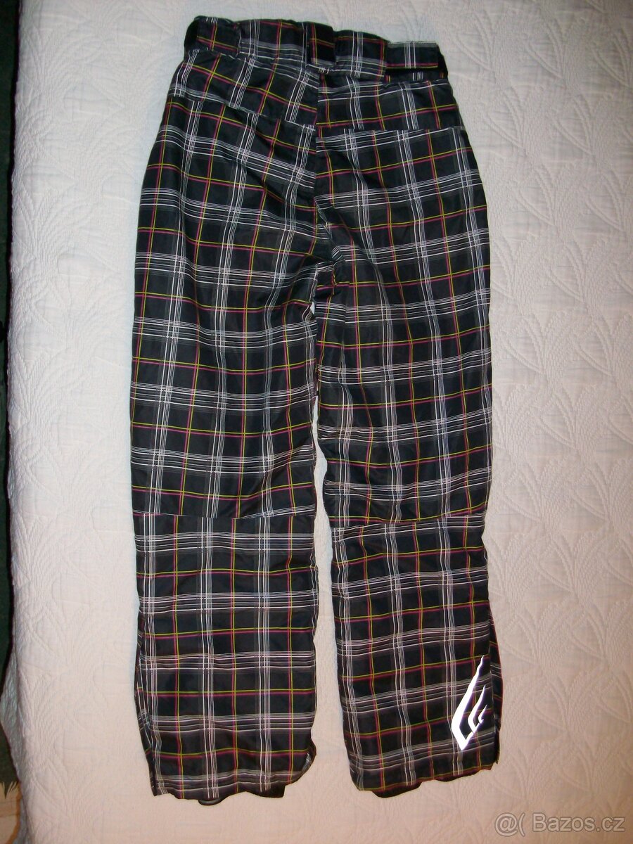 ZIMNÍ KALHOTY HANNAH a dětské oteplováky LEWRO - 17