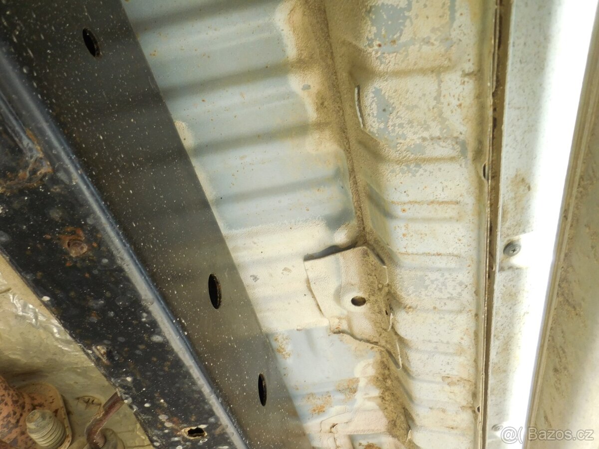 Toyota Land cruiser 95 3,0 TDi 92kw pôvodný lak,bez hrdze - 17