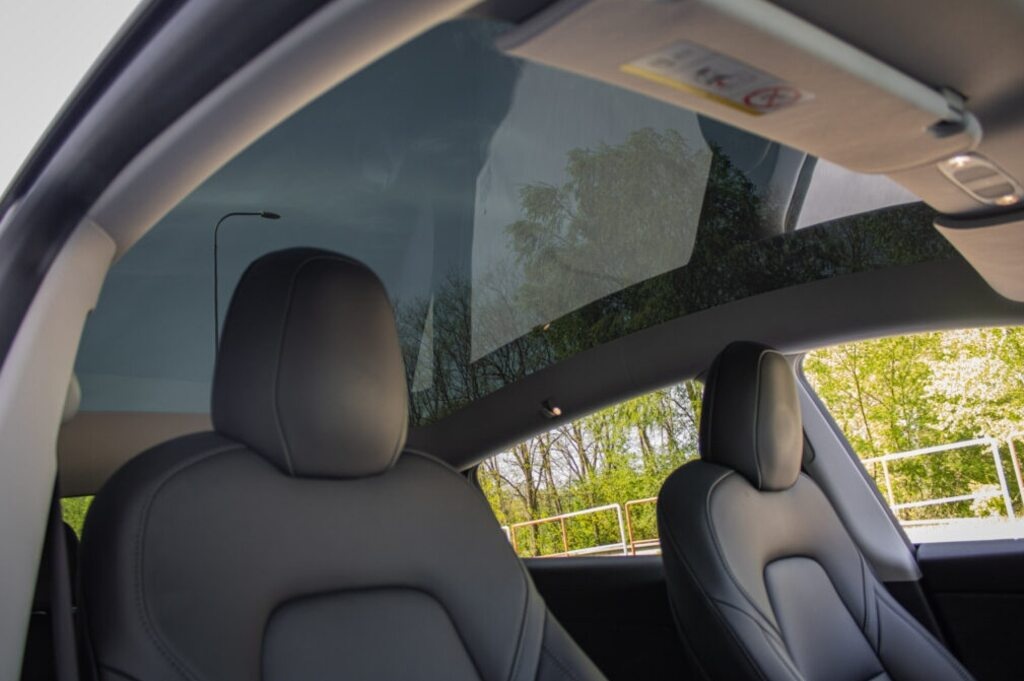 Tesla Model Y Long Range 378kW - 17