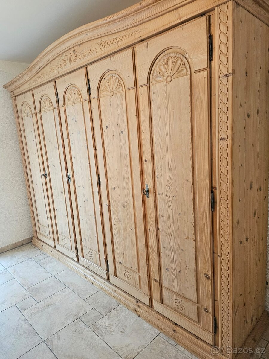 Celodřevěná ložnice ručně řezaná viz poslední foto - 17