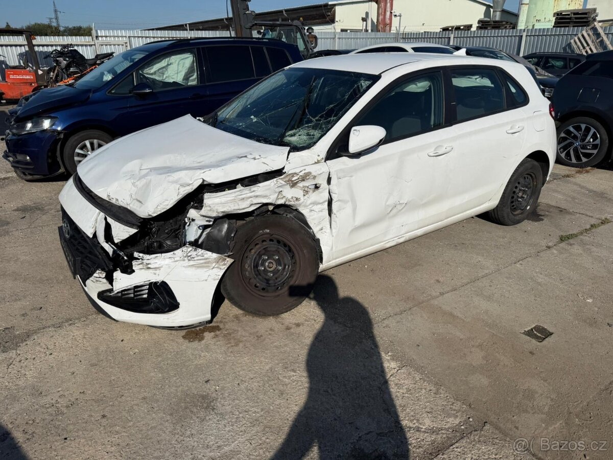 Hyundai I30 1.5i 2023. 43TKM Ceske doklady rv 6/2023 1.5i 80 - 17