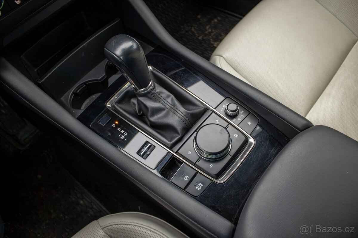 Mazda 3 2.0 Skyactiv X180 GT Plus A/T - 17