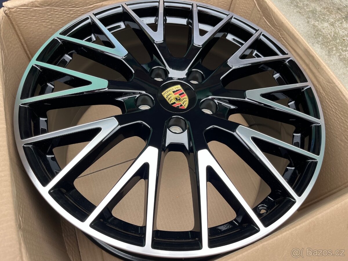 PORSCHE PANAMERA alu kola 20" nové, originál - 17