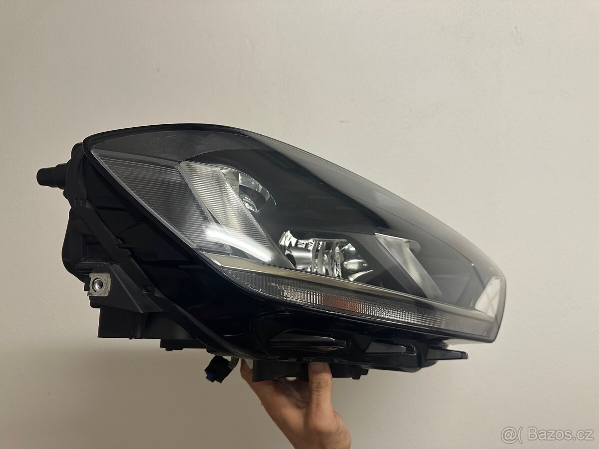 VW Sportsvan xenon - 17