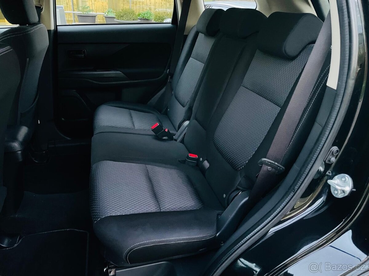 Mitsubishi Outlander 2.0i BENZÍN MANUÁL LED KAMERA 2WD 2017 - 17