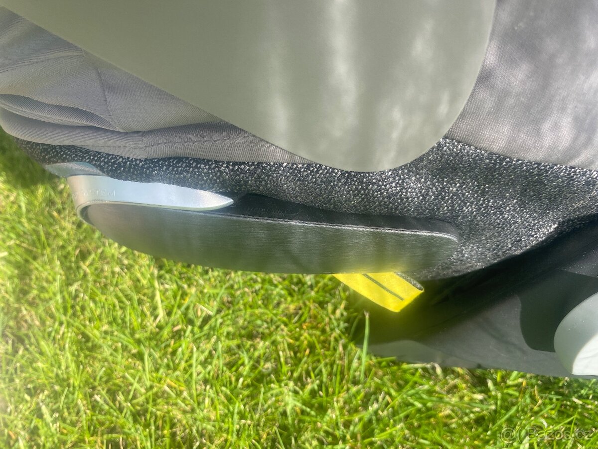 Autosedačka cloud Z i-size + otočný isofix + adaptéry - 17