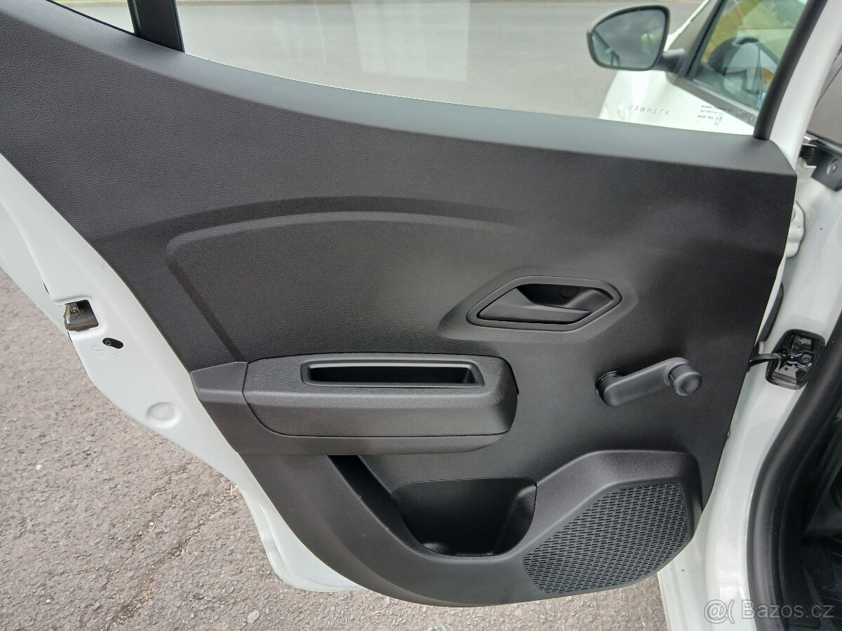 Dacia Sandero 1.0Tce jen 30.000 Km nová STK - 17