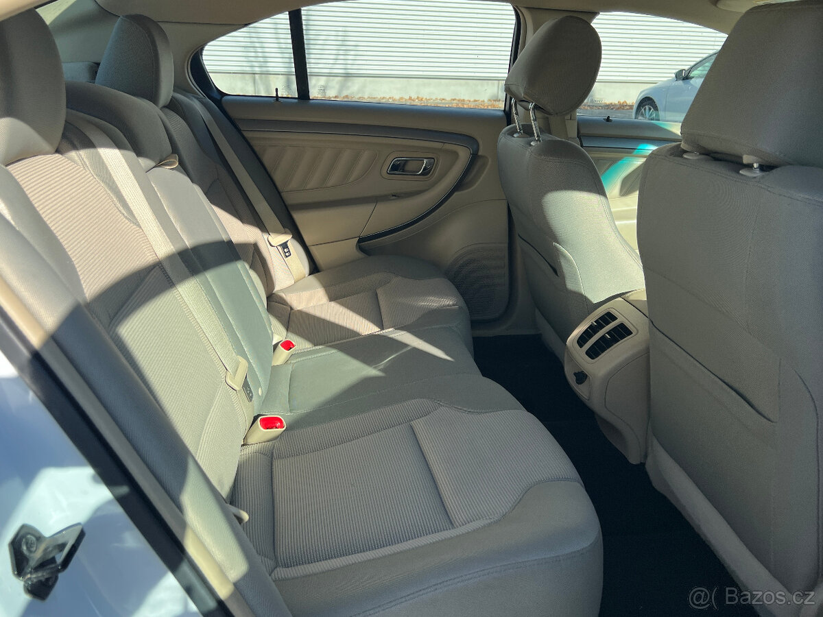 Ford Taurus 3.5V6, benzín, 2015, 1.majitel - 17