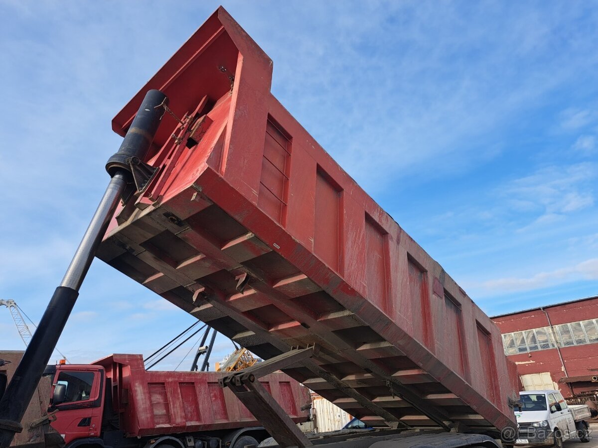 Prodám Scania 8x4 sklápěč - 17