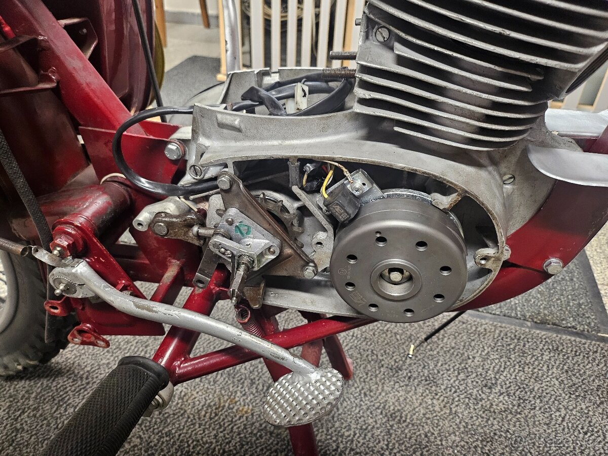 Jawa 250 553 libeňák - 17