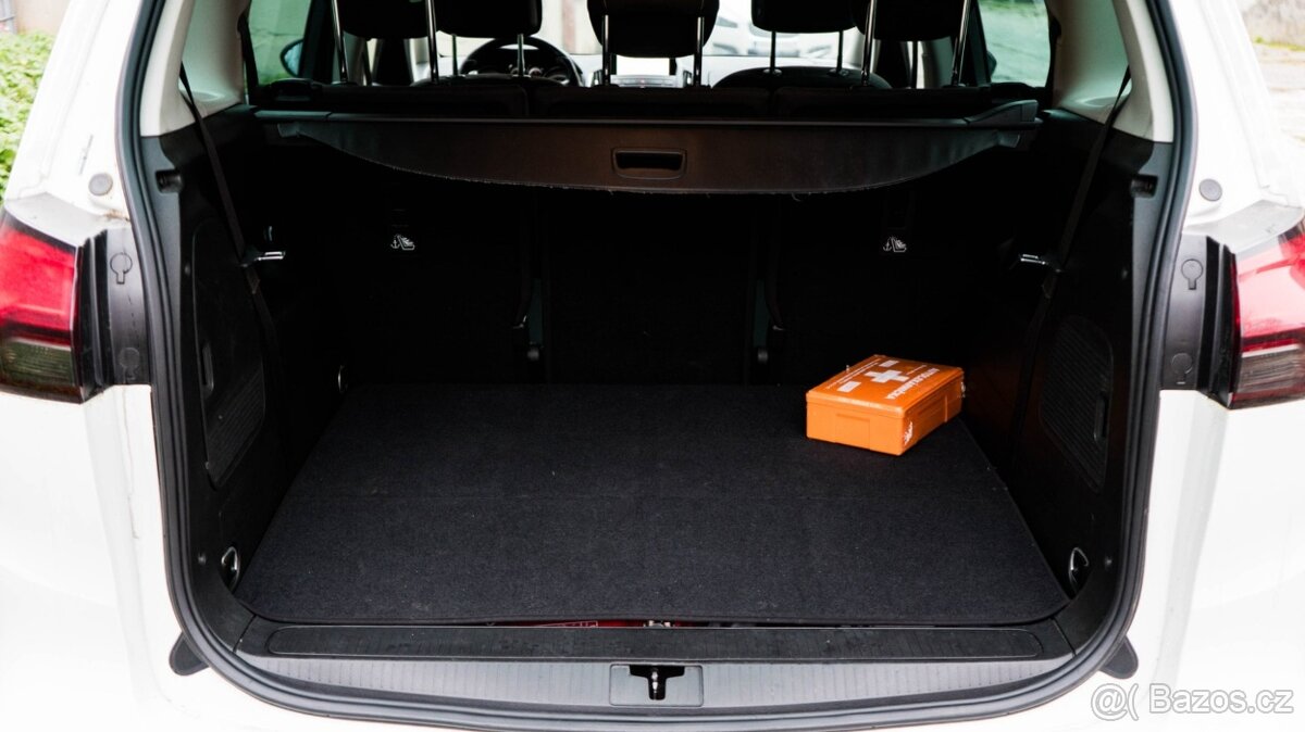 Opel Zafira Tourer 1.4 Benzín + LPG - 17