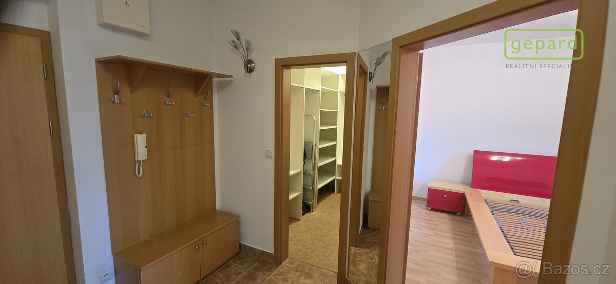 Pronájem zděného bytu s lodžií o dispozici 2kk - 17