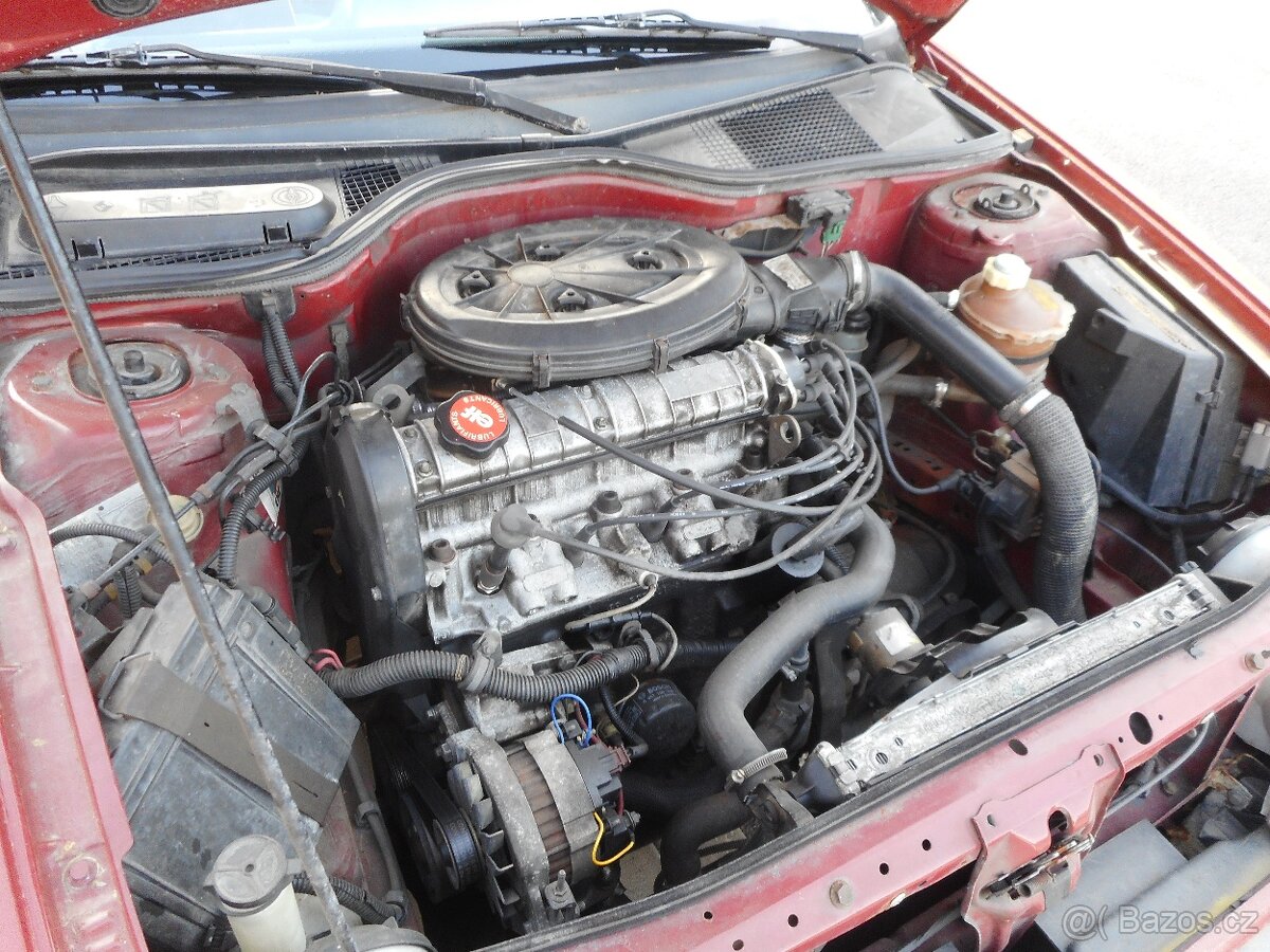 Renault 19 I tmavě červená barva - 17