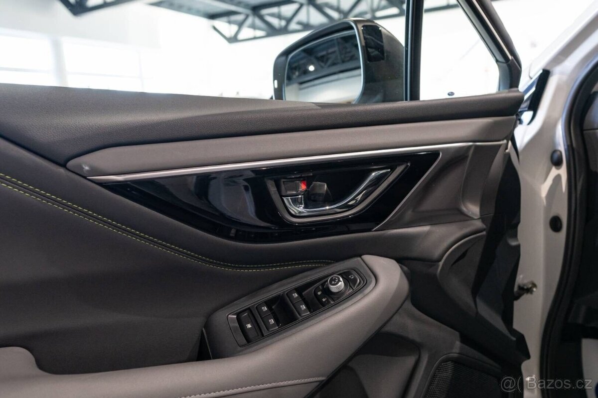 Subaru Outback 2.5i ES Adventure AWD Lineartronic - 17