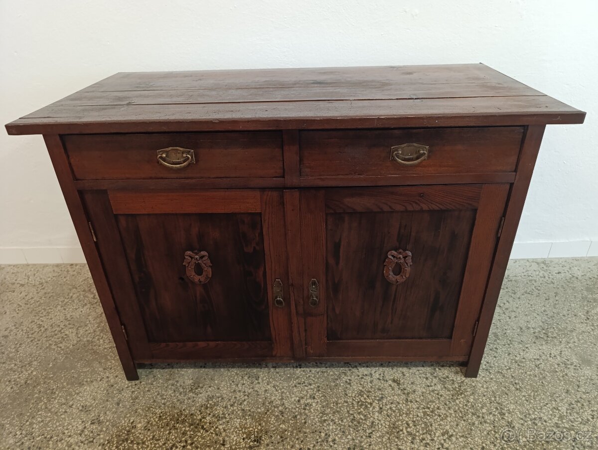 Starožitná komoda, nábytek z masívu, Nábytek s příběhem - 17