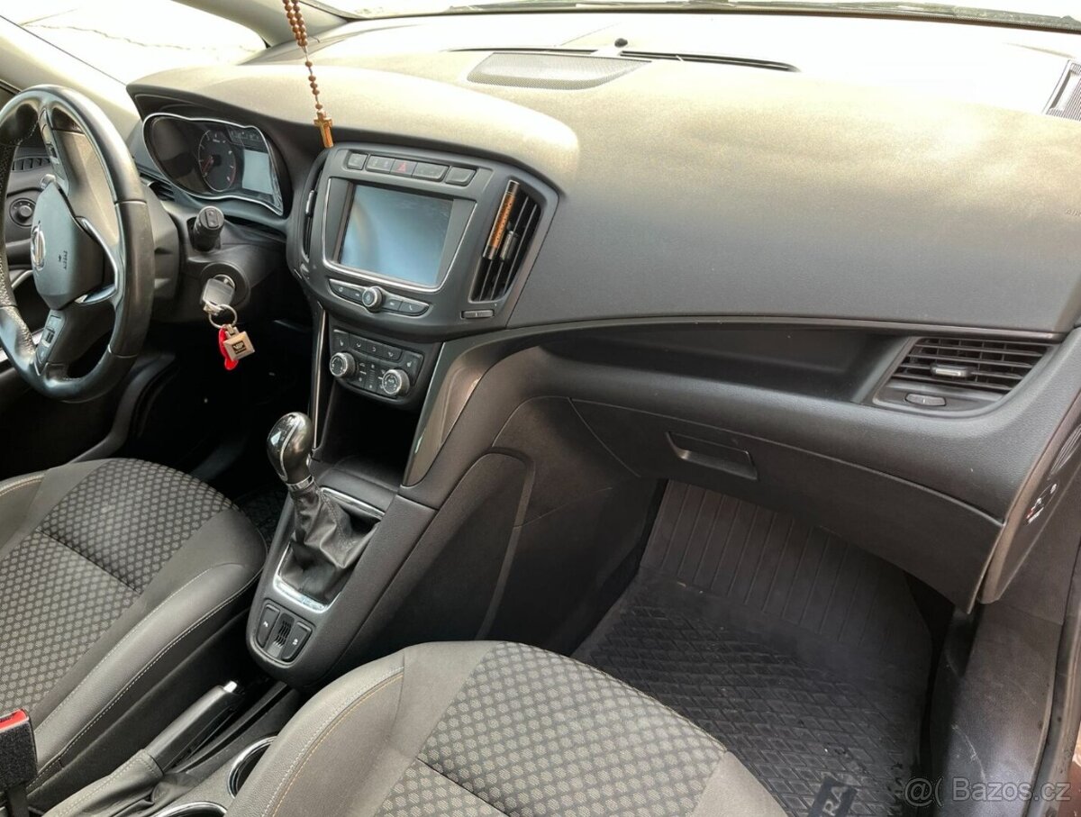 Opel Zafira Tourer 1.4 benzín + LPG - 17