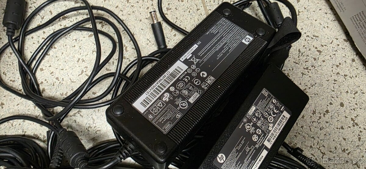 adaptéry Lenovo/IBM a HP 40 - 130W - 17