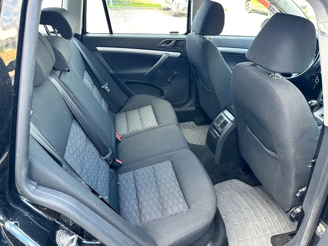 Škoda Octavia Combi - 17