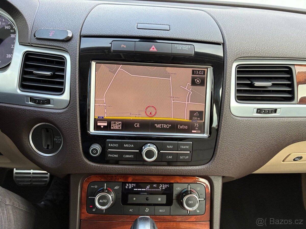 Volkswagen Touareg, 4,2TDi V8, FULL SERVIS, DPH, TOP - 17