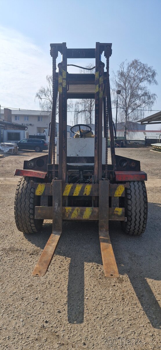 Teréní Desta VZV 3.5t - 17